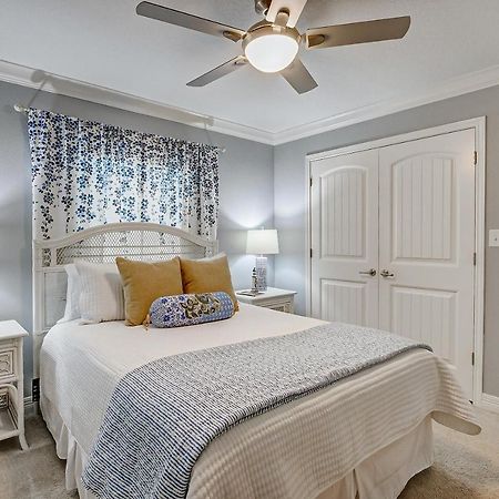 Spring Break Specials! Front Row Views - Tiki Bar - Playground Villa Bolivar Peninsula Buitenkant foto