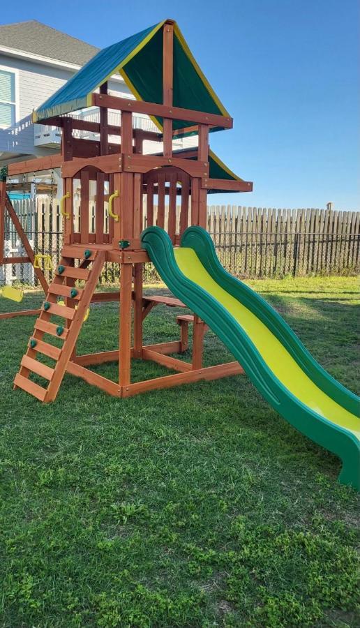 Spring Break Specials! Front Row Views - Tiki Bar - Playground Villa Bolivar Peninsula Buitenkant foto